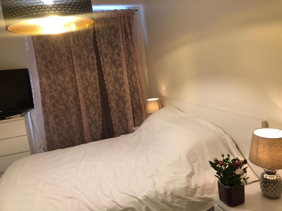 Lovely 1-Bedroom In A Big Apartment Linköping Exteriör bild